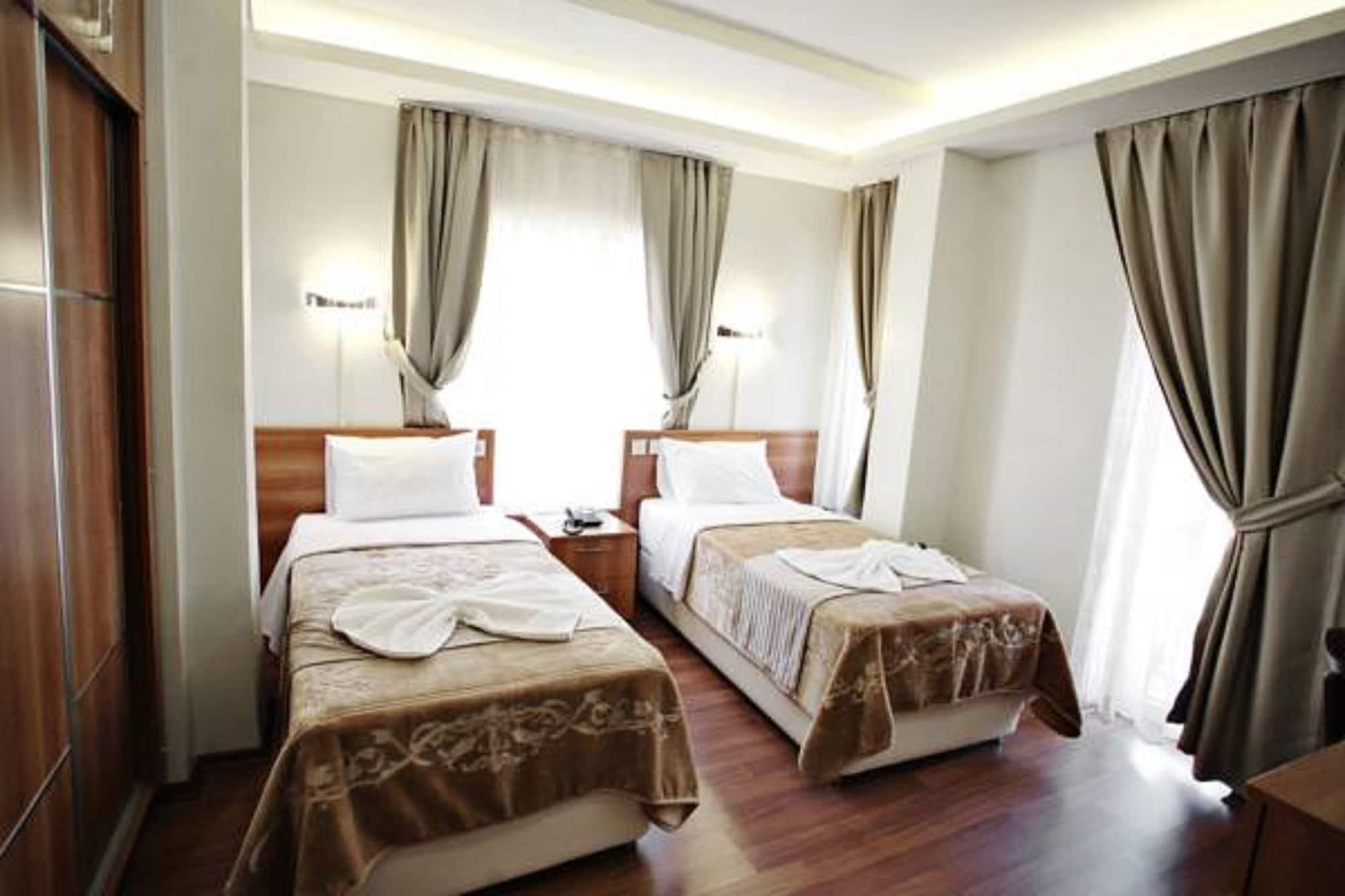Taksim Palace Hotel Isztambul Kültér fotó