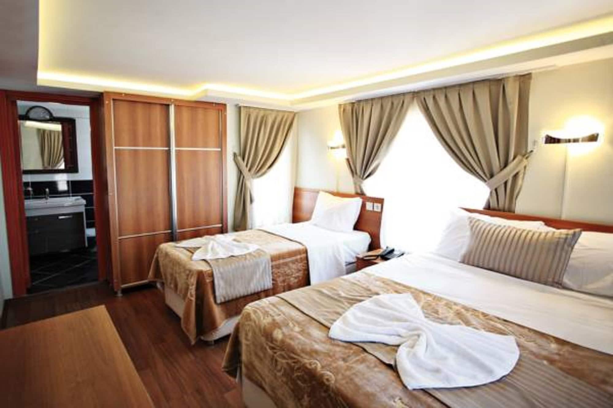 Taksim Palace Hotel Isztambul Kültér fotó