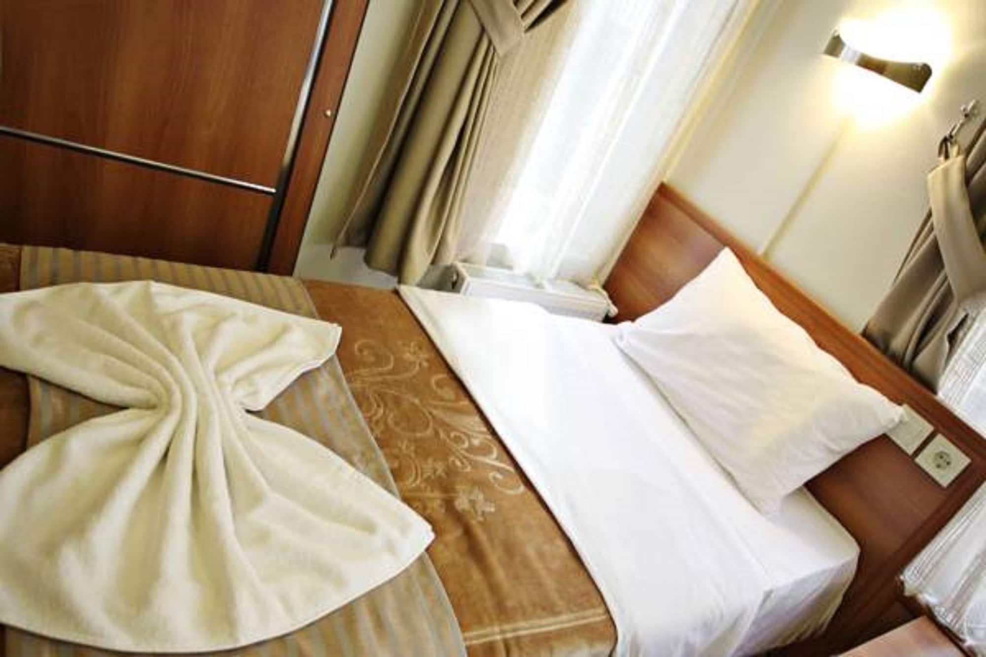 Taksim Palace Hotel Isztambul Kültér fotó