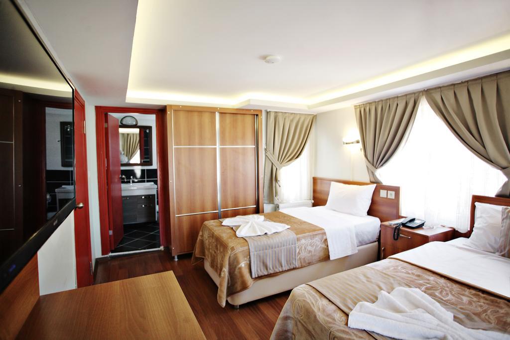 Taksim Palace Hotel Isztambul Szoba fotó